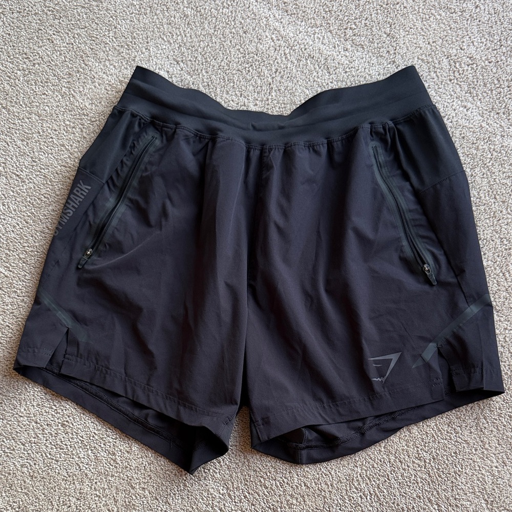 GymShark Black Athletic Shorts with Zipper Pockets Mens Medium